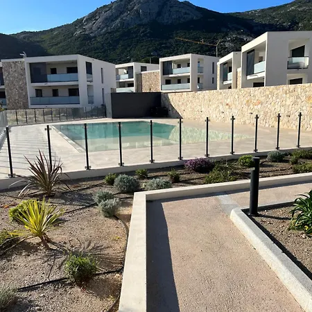 Apartment T2 *